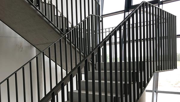 Die Treppe ist fertig  fehlt nur noch der Anstrich.